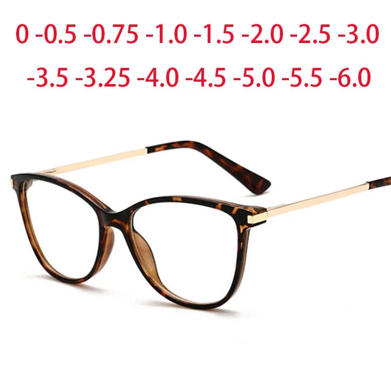 Tortoise shell cat eye myopia glasses with gold-tone metal arms